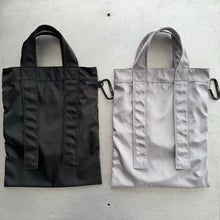 画像をギャラリービューアに読み込む, 【2024予約販売商品】Nylon 2way Carabiner TOTE BAG (M)
