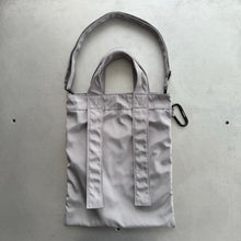 画像をギャラリービューアに読み込む, 【2024予約販売商品】Nylon 2way Carabiner TOTE BAG (M)
